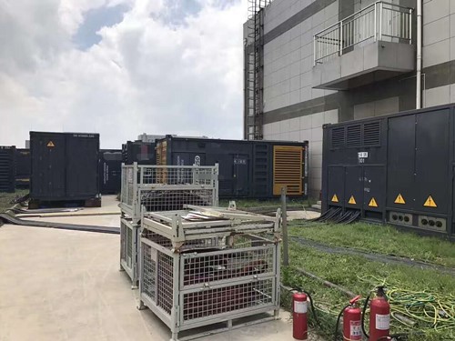 大田除了定期检查，还有哪些方法可以及时发现接触式转速表探头的磨损？